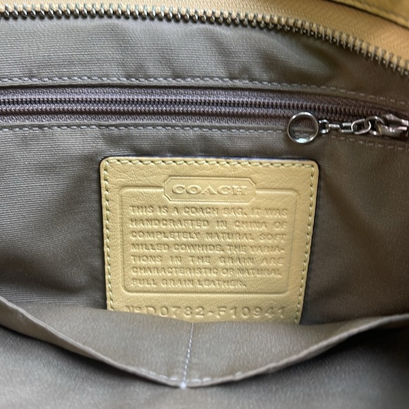 Coach Butter Yellow Legacy Crossbody Shoulder Saddle Bag - Picture 5 of 9